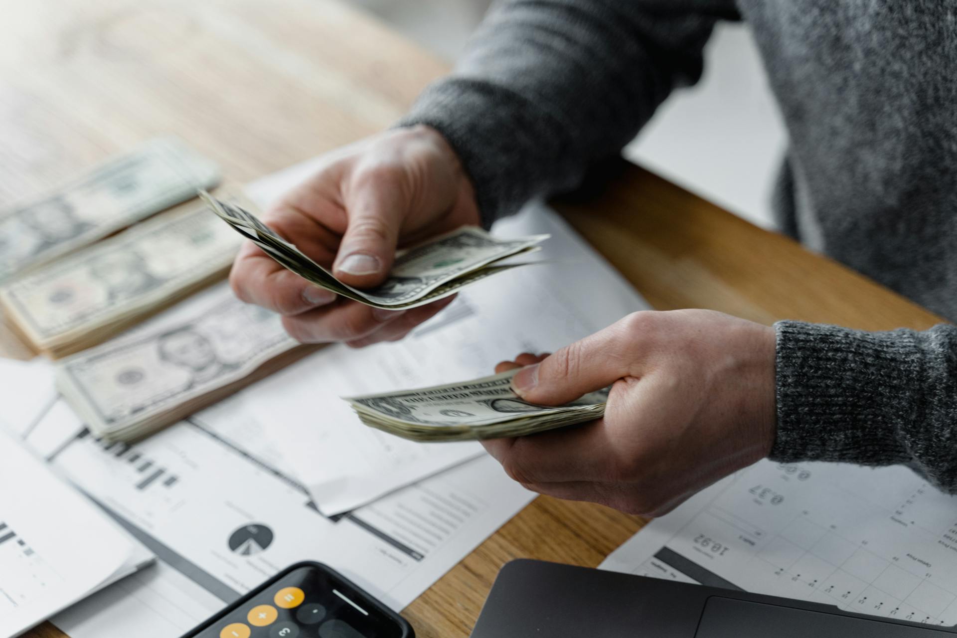 How One Guy Made $21K from Side Hustles (And How You Can Too)